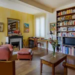 Paris Marais Keller Residence