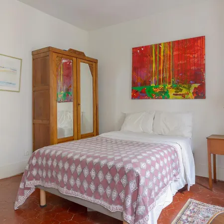 Apartment Marais Keller